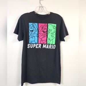 Nintendo Black Super Mario Short Sleeve Crew neck Graphic T-shirt, sz SM